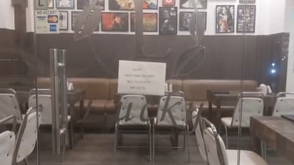 agra hotels ban pakistani tourists after pahalgam terror attack