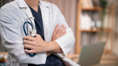 സേനകളിൽ 400 മെഡിക്കൽ ഓഫീസർ ഒഴിവുകൾ, മേയ് 12 വരെ അപേക്ഷിക്കാം