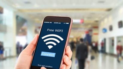 கிடைக்குற இடத்துலலாம் Wifi கணெக்ட் பன்றீங்களா? மொத்தமா பொயிடும் - எச்சரிக்கும் அரசு