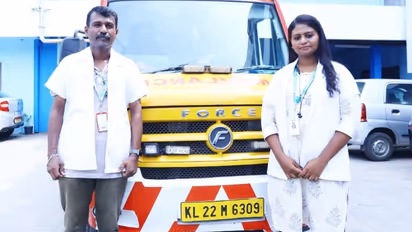 വഴിയരികിൽ പ്രസവിച്ച നാടോടി യുവതിക്കും കുഞ്ഞിനും രക്ഷകരായി കനിവ് ആംബുലൻസ് ജീവനക്കാർ