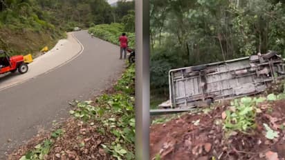 കുത്തനെയുള്ള ഇറക്കം ഇറങ്ങുന്നതിനിടെ നിയന്ത്രണം വിട്ട് വാഹനം 30അടി താഴ്ചയിലേക്ക് മറിഞ്ഞു,യാത്രക്കാർക്ക് പരിക്ക്