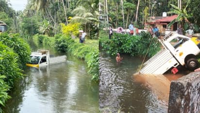 വീതി കുറഞ്ഞ റോഡില്‍ ബൈക്കിന് സൈഡ് നല്‍കുന്നതിനിടെ പിക്കപ്പ് ലോറി കനാലിലേക്ക് മറിഞ്ഞു