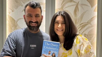 'നീ പുകഴ്‌ത്തിയ വ്യക്തിയാണ് എന്നെ ടീമില്‍ നിന്ന് പുറത്താക്കിയത്'; പൂജാരയുടെ വെളിപ്പെടുത്തൽ ഭാര്യയുടെ ബുക്കില്‍