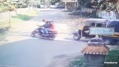 കേരളത്തെ ഞെട്ടിച്ച ക്രൂരത, വെട്ടിയെടുത്ത കാൽ റോഡിലെറിഞ്ഞു; സുധീഷ് വധക്കേസിലെ 11 പ്രതികള്‍ക്ക് ജീവപര്യന്ത്യം