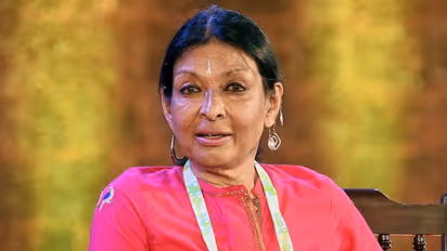 ആശ സമരം; പിന്തുണയുമായി കലാമണ്ഡലം ചാൻസലർ മല്ലിക സാരാഭായി, നിരാഹാരസമരം അവസാനിപ്പിച്ചു