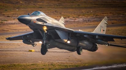 ಯುಪಿ ಹೆದ್ದಾರಿಯಲ್ಲಿ IAF ಯುದ್ಧ ವಿಮಾನ ಲ್ಯಾಂಡಿಂಗ್, ಟೇಕ್ಆಫ್ ನಡೆಸಿದ್ದೇಕೆ?