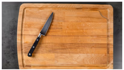 കട്ടിങ് ബോർഡ് ഉപയോഗിക്കുമ്പോൾ ഇങ്ങനെ ചെയ്യരുത്; കാര്യം ഇതാണ്