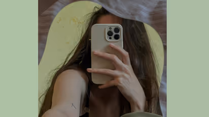 'ഇഷ്ടം' തോന്നി, ഇൻസ്റ്റയിൽ ചാറ്റിംഗ്, അധ്യാപിക വിദ്യാർഥിക്ക് 2 നഗ്നചിത്രങ്ങൾ അയച്ചു: ആജീവനാന്ത വിലക്ക്