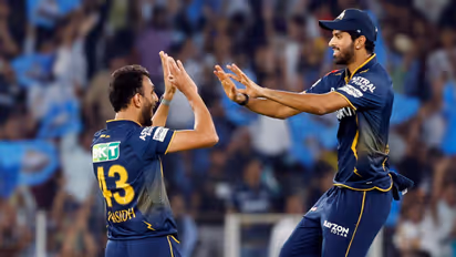 അങ്ങനെയങ്ങ് പോയാലോ.., ഹേസല്‍വുഡില്‍ നിന്ന് പര്‍പ്പിള്‍ ക്യാപ്പ് തിരിച്ചുപിടിച്ച് പ്രസിദ്ധ് കൃഷ്ണ