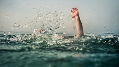 കടലിൽ നീന്തുന്നതിനിടെ സഹോദരങ്ങൾ മുങ്ങിമരിച്ചു, മരിച്ചത് ഏഴും പത്തും വയസ്സുള്ള കുട്ടികൾ, സംഭവം ഒമാനിൽ