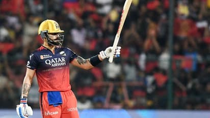 மற்ற அணிகள் அழைத்தும் ஆர்சிபியை விட்டு செல்லாதது ஏன்? மனம் திறந்த விராட் கோலி!