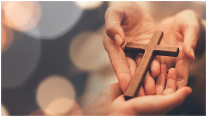 ക്രിസ്തുമതത്തിലേക്ക് മാറിയവർക്ക് എസ്‍സി എസ്ടി നിയമ ആനുകൂല്യമില്ല, ആ മതത്തിൽ ജാതിയില്ലെന്ന് ആന്ധ്ര ഹൈക്കോടതി