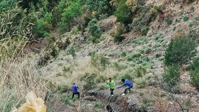 జమ్మూ కాశ్మీర్‌లో ఘోర ప్రమాదం: ముగ్గురు జవాన్లు మృతి