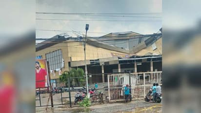 சென்னையில் சூறைக்காற்று! தியேட்டர் கூரை இடிந்து விழுந்ததால் பரபரப்பு!