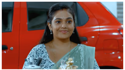 സച്ചിയ്ക്ക് ഇനി കാർ ഓടിക്കാം - ചെമ്പനീർ പൂവ് സീരിയൽ റിവ്യൂ