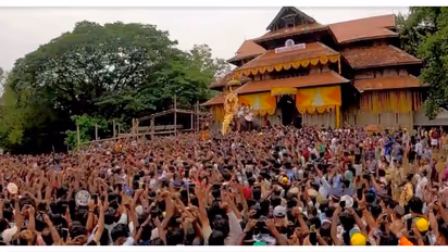 ശക്തന്റെ തട്ടകത്തിൽ ഇന്ന് പൂരങ്ങളുടെ പൂരം: ചെമ്പൂക്കാവിന്റെ തിടമ്പേറ്റാൻ തെച്ചിക്കോട്ടുകാവ് രാമചന്ദ്രൻ