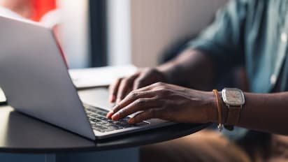 വർഷം ഒരുകോടി സമ്പാദിക്കുന്നതൊക്കെ ഇപ്പോൾ സാധാരണമാണോ? ചർച്ചയായി യുവാവിന്റെ പോസ്റ്റ്