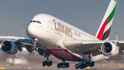 റെക്കോർഡ് ലാഭം നേടി കമ്പനി; ജീവനക്കാർക്ക് 22 ആഴ്ചത്തെ ശമ്പളം ബോണസായി നൽകും, ചേർത്തുപിടിച്ച് എമിറേറ്റ്സ് ‍