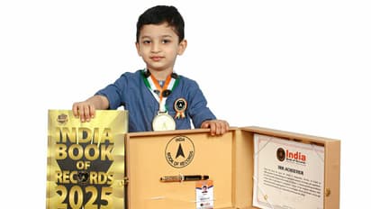 മൂന്ന് വയസുകാരന് ഇന്ത്യ ബുക്ക് ഓഫ് റെക്കോര്ഡ്സ് അച്ചീവർ പുരസ്കാരം, കൊച്ചു മിടുക്കന്റെ കഴിവുകളേറെ!