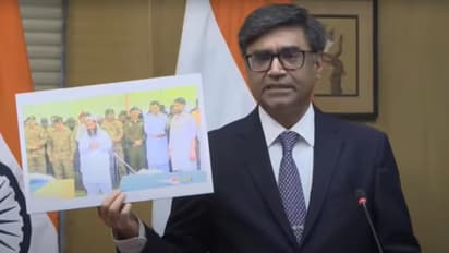 ಟೆರರಿಸ್ಟ್‌ಗಳಿಗೆ ಸರ್ಕಾರಿ ಗೌರವ ನೀಡಿ ಅಂತ್ಯಸಂಸ್ಕಾರ ಮಾಡಿದ್ದಾರೆ: ಪಾಕ್‌ ಜನ್ಮಜಾಲಾಡಿದ ಭಾರತ