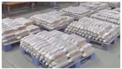 'സ്റ്റീൽ കേബിൾ റീലുകൾ' എന്ന് ലേബൽ; 20 അടി വലിപ്പമുള്ള കണ്ടെയ്‌നറിൽ ഒളിപ്പിച്ചത് 3,591കുപ്പി വിദേശമദ്യം 