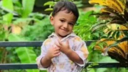 നിർത്തിയിട്ട കാർ ഉരുണ്ടിറങ്ങി, ദേഹത്ത് കയറിയിറങ്ങി; ബന്ധുവീട്ടിൽ വിരുന്നുവന്ന രണ്ടര വയസ്സുകാരന് ദാരുണാന്ത്യം