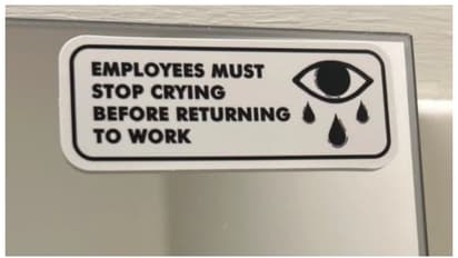 ഓഫീസ് ബാത്ത്റൂമിൽ 'കരച്ചിൽ നിർത്തൂ' എന്ന സ്റ്റിക്കർ പതിച്ച് യുവതി, പിന്നാലെ സംഭവിച്ചത് കണ്ട് ശരിക്കും കരഞ്ഞു!