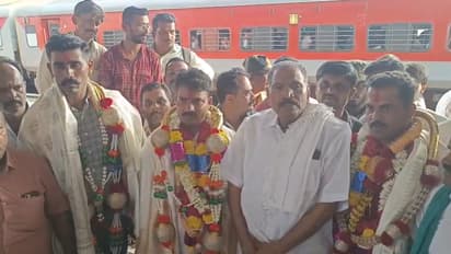 ಭಾರತ-ಪಾಕ್ ಯುದ್ಧ ಸನ್ನಿವೇಶ: ರಜೆ ಮೊಟಕುಗೊಳಿಸಿ ದಿಢೀರ್ ಕರ್ತವ್ಯಕ್ಕೆ ವಾಪಸಾದ ಹಾಸನ 5 ಯೋಧರು