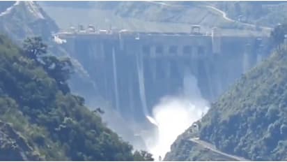 ബഗ്ലിഹാര് ജലവൈദ്യുതി ഡാമിന്റെ ഒരു ഷട്ടർ തുറന്ന് ഇന്ത്യ, മഴ ശക്തമായതോടെയെന്ന് വിശദീകരണം