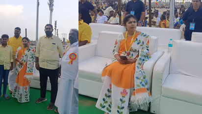 மேடையில் இடமில்லை! கீழே போய் அமருங்கள்! பாமக மாநாட்டில் திலகபாமவிற்கு அவமரியாதை! 