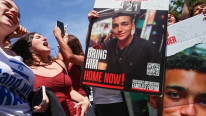 ഗാസയിൽ ബന്ദിയാക്കിയിരുന്ന അവസാനത്തെ അമേരിക്കൻ പൌരനെ വിട്ടയച്ചതായി ഹമാസ്