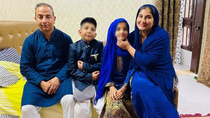 পাকিস্তানি গোলায় কাশ্মীরের যমজ সন্তানের মৃত্যু, শোকে পাথর বাবা-মা