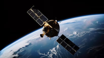 Spy Satellite Project: దూకుడు పెంచిన భారత్..  రూ. 22,500 కోట్లతో స్పై శాటిలైట్ ప్రాజెక్టు 