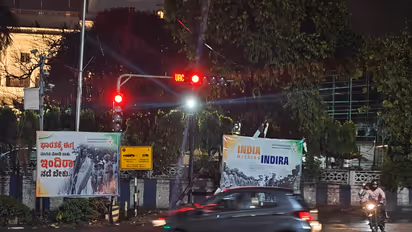  ಕದನ ವಿರಾಮ ಟ್ರಂಪ್ ಮಧ್ಯೆ ಪ್ರವೇಶಕ್ಕೆ ಕಾಂಗ್ರೆಸ್ ಅಕ್ರೋಶ; 'ಮಾತಿನ ಮೋಡಿ ಸಾಕು ಇಂದಿರಾ ನಡೆ ಬೇಕು' ಎಂದು ಪೋಸ್ಟರ್!