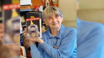 മൂന്ന് തവണ കാൻസർ, വയസ് 90, എന്നാലും വിരമിക്കില്ല, സംരക്ഷിച്ചത് 10000 -ത്തിലേറെ മൃഗങ്ങളെ