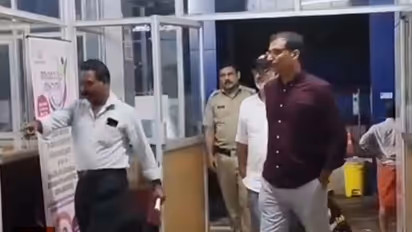 വടകര സ്വദേശി അധ്യാപകൻ, കശ്മീരിലേക്ക് ടൂറിനിടെ സഹപ്രവർത്തകന്‍റെ മകളോട് ലൈംഗികാതിക്രമം; പഹൽഗാം പൊലീസ് പിടികൂടി