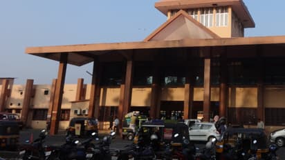 റെയിൽവേ സ്റ്റേഷനിൽ പുതിയ പാർക്കിങ് നിരക്ക്; സമയാനുസരണം 5 രൂപ മുതൽ  2100 വരെ, തൃശൂരിലെ പാർക്കിങ് ഫീ അറിയാം