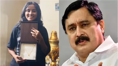 കുട്ടിയുടെ സ്വർണമാല നഷ്ടപ്പെട്ടു, പകരം വാങ്ങി നൽകി മന്ത്രി; ഇങ്ങനെയൊരു മന്ത്രിയെ കാണുന്നതാദ്യമെന്ന് അച്ഛൻ