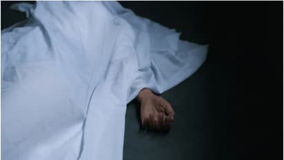 തിരുവനന്തപുരത്ത് ആളൊഴിഞ്ഞ പുരയിടത്തിൽ സ്ത്രീയുടെ മൃതദേഹം കത്തിക്കരിഞ്ഞ നിലയിൽ, ആളെ തിരിച്ചറിഞ്ഞില്ല 