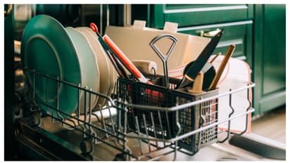 ഈ 4 ഉപകരണങ്ങൾ ഉപയോഗം കഴിഞ്ഞാലുടൻ അൺപ്ലഗ് ചെയ്തോളൂ