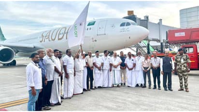 കൊച്ചിയിൽ നിന്നും ആദ്യ ഹജ്ജ് വിമാനം പുറപ്പെട്ടു; യാത്രക്കാരിൽ 146 പുരുഷന്മാരും 143 സ്ത്രീകളും