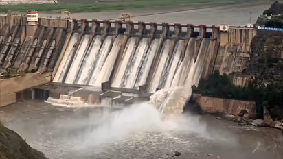 സിന്ധു നദീജല കരാർ മരവിപ്പിച്ചത് ഗുണമോ ദോഷമോ? ജമ്മു കശ്മീരിലെ പ്രാദേശിക പാർട്ടികൾക്കിടയിൽ തർക്കം രൂക്ഷം