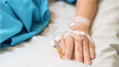 താമസ സ്ഥലത്തെ മാലിന്യം കളയാൻ പോയി, മാൻഹോളിൽ വീണ് മലയാളി നഴ്സ് ഗുരുതരാവസ്ഥയിൽ