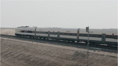 അബുദാബിയില്‍ നിന്ന് ദുബൈയിലേക്ക് വെറും 57 മിനിറ്റ്; യുഎഇയുടെ ഇത്തിഹാദ് റെയിൽ പാസഞ്ചർ സർവീസ് അടുത്ത വർഷം മുതൽ