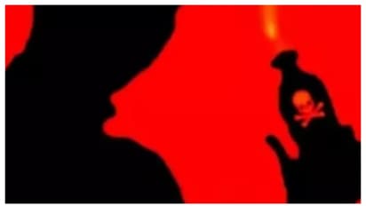 പത്തനംതിട്ടയിൽ രാത്രിയിൽ ബൈക്കിൽ പോയ യുവാവിന്റെ നേർക്ക് ആസിഡ് ആക്രമണം