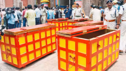 ಒಡಿಶಾದ ಜಗತ್ಪ್ರಸಿದ್ಧ ಪುರಿ ಜಗನ್ನಾಥ ದೇಗುಲದ ರಹಸ್ಯ ರತ್ನ ಭಂಡಾರ ಸ್ಥಳಾಂತರ ಪೂರ್ಣ