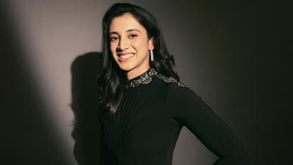 ಸ್ಮೃತಿ ಮಂಧನಾ vs ಹರ್ಲೀನ್ ಡಿಯೋಲ್: ಟೀಂ ಇಂಡಿಯಾದ ನಿಜವಾದ ಬ್ಯೂಟಿ ಕ್ವೀನ್ ಯಾರು?