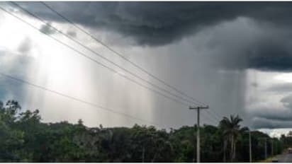 പെരുമഴയിൽ കണ്ണീർക്കാഴ്ച, 12 വയസ്സുള്ള കുട്ടി അടക്കം രണ്ട് പേർ ഷോക്കേറ്റ് മരിച്ചു; മഴക്കെടുതിയിൽ ബംഗളുരു