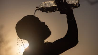 താപനില 50 ഡിഗ്രി സെൽഷ്യസിൽ, പിന്നാലെ പവർക്കട്ടും, വിയർത്തൊലിച്ച് കുവൈത്ത്