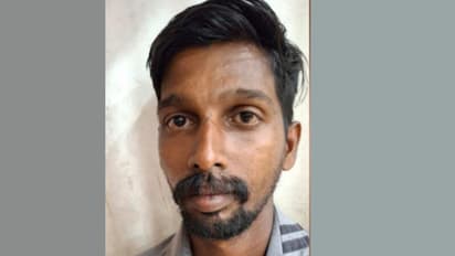 35000 രൂപ വില വരുന്ന എസിയും ഫാനും കസേരകളും നശിപ്പിച്ചു, ചോദ്യം ചെയ്ത അമ്മയെ കൊല്ലാനും ശ്രമം, മകൻ അറസ്റ്റിൽ